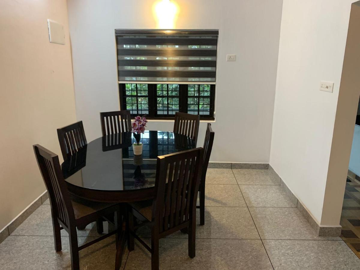 Cherry Blossom Homestays Munnar 2Bhk Luaran gambar